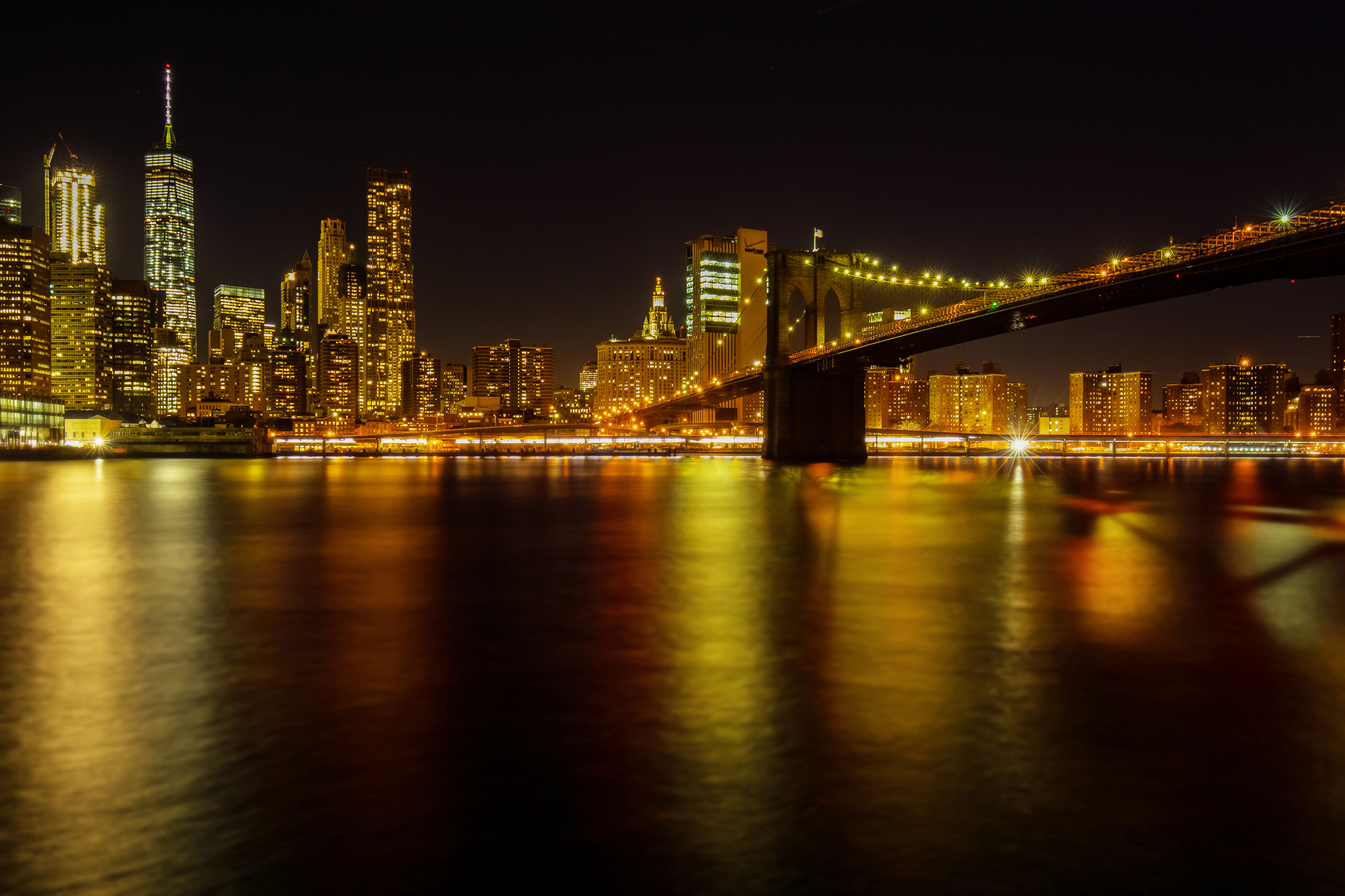 Brooklyn Bridge Blick auf Manhatten bei Nacht